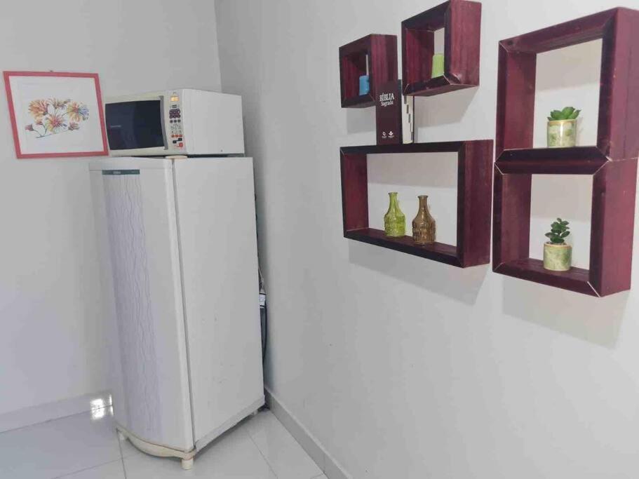 Kitnet 205 No Centro Com Ar Condiciona E Tv Smart Montes Claros