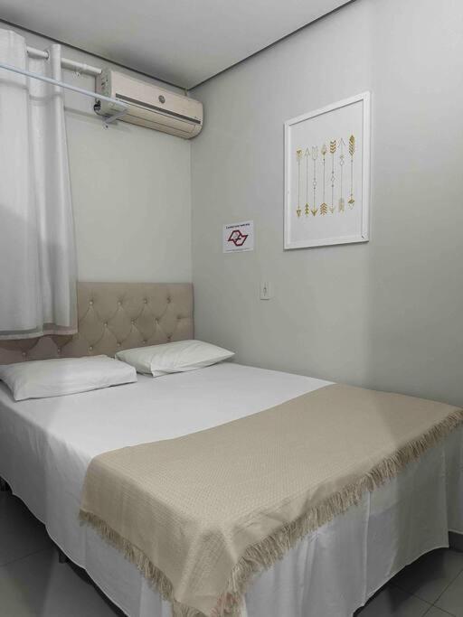 Kitnet 205 No Centro Com Ar Condiciona E Tv Smart Apartment