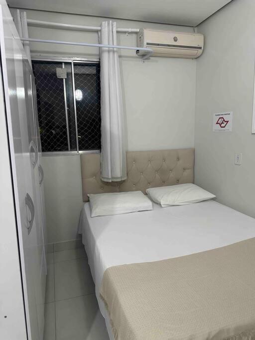 Kitnet 205 No Centro Com Ar Condiciona E Tv Smart